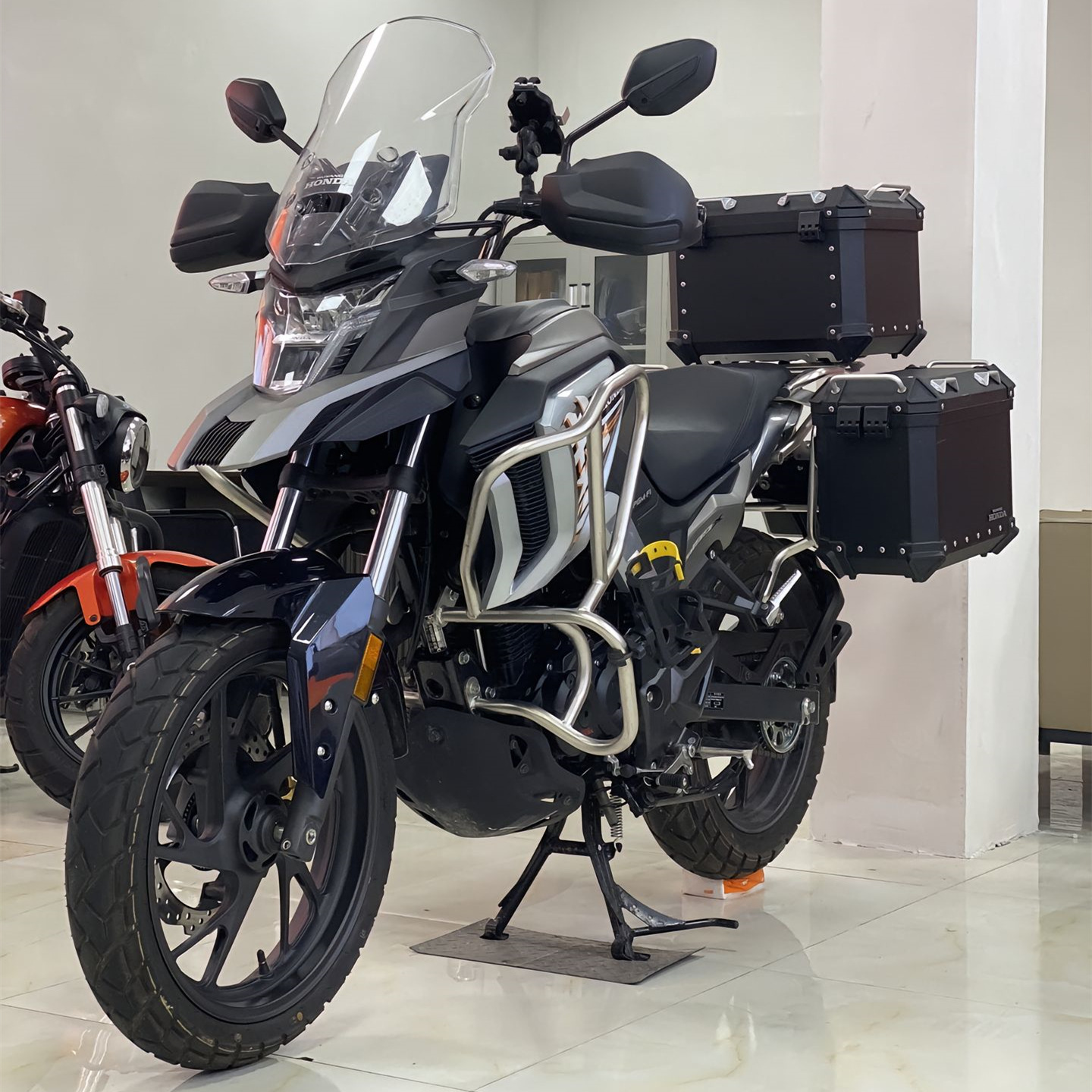 电喷雅马哈飞致190x猛鸷旅行版拉力街车复古190tr燃油代步摩托车