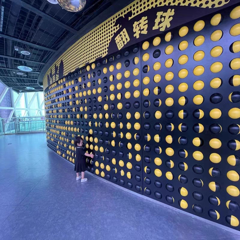 游乐场翻翻网红墙球景墙翻转墙抚摸户外公园互动牌双色儿童翻转乐