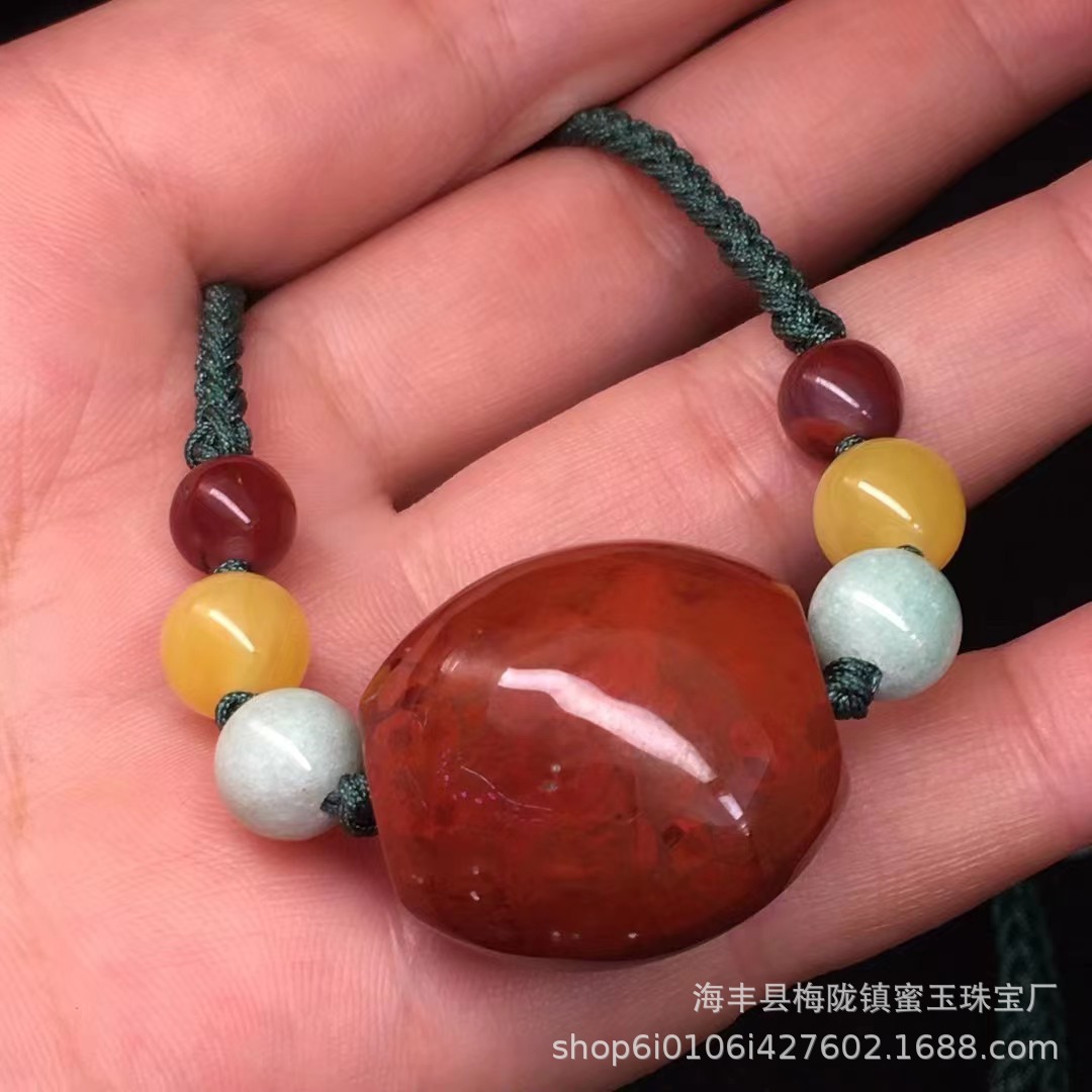 川料南红手工编织锁骨项链 南红单珠锁骨链 桶珠项链 颜色红润