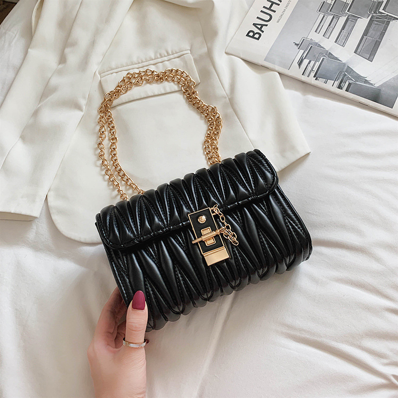 Summer Leisure Small Bag for Women 2023 New Korean Style Pleated Messenger Bag Trendy Textured Shoulder Chain Small Square Bag