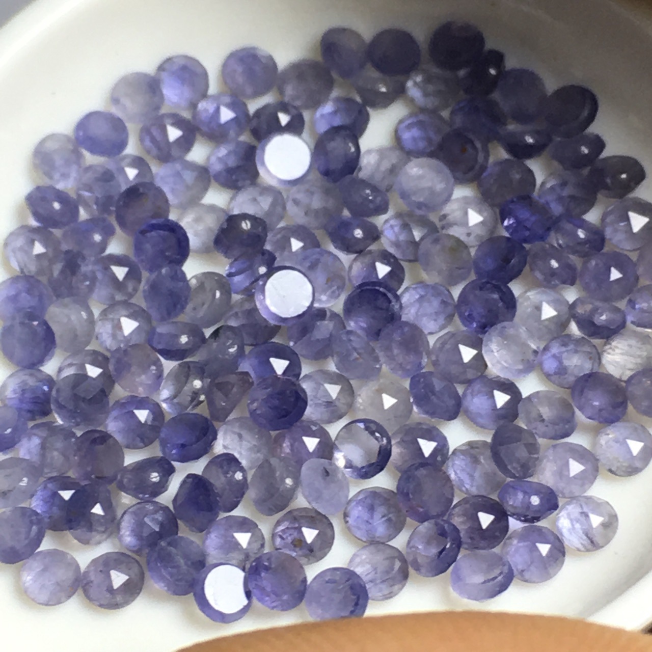 天然堇青石水蓝宝平底玫瑰切2.5mm圆形