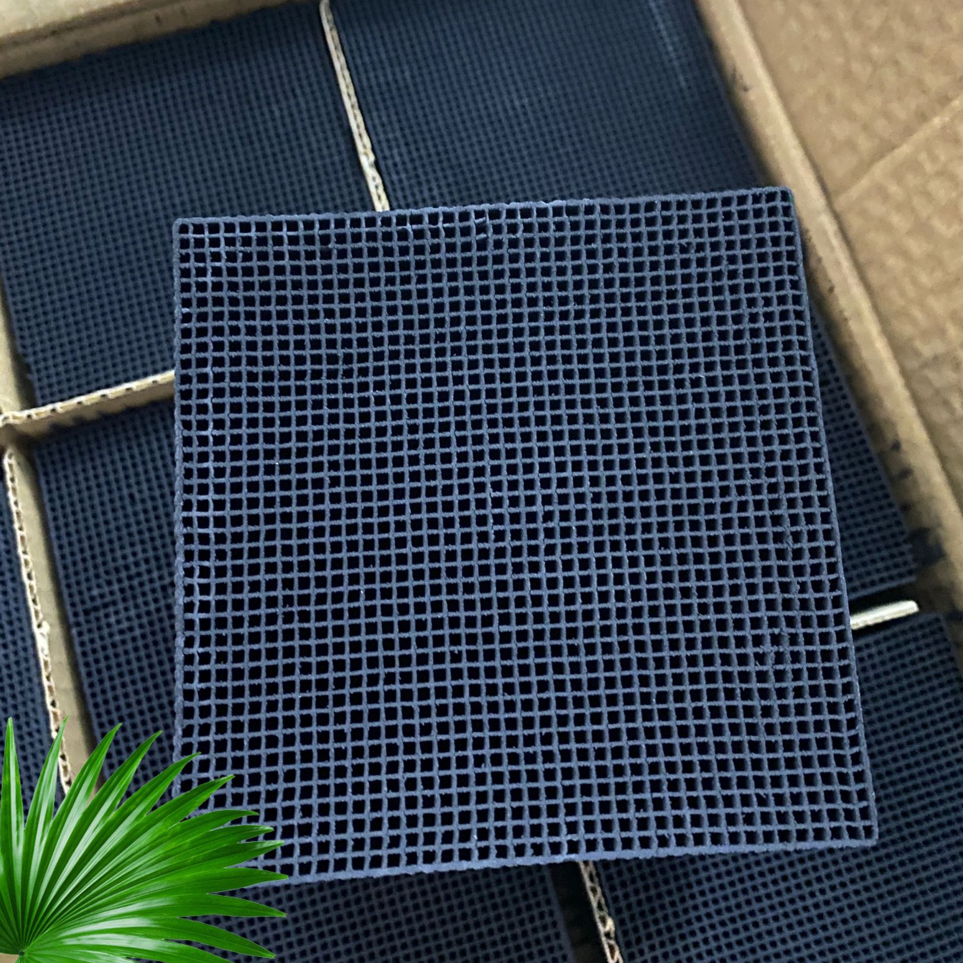 活性炭块蜂窝状