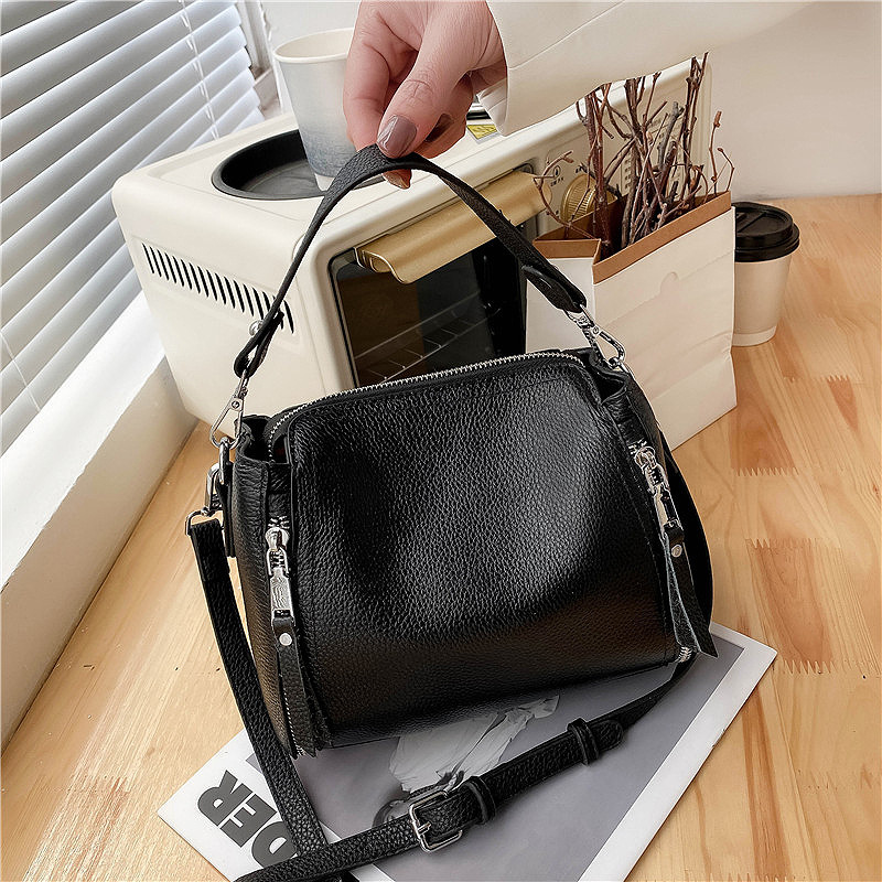 women‘s real leather handbag women‘s 2024 new simple trendy casual shoulder bag top layer cattlehide leather fashion messenger bag