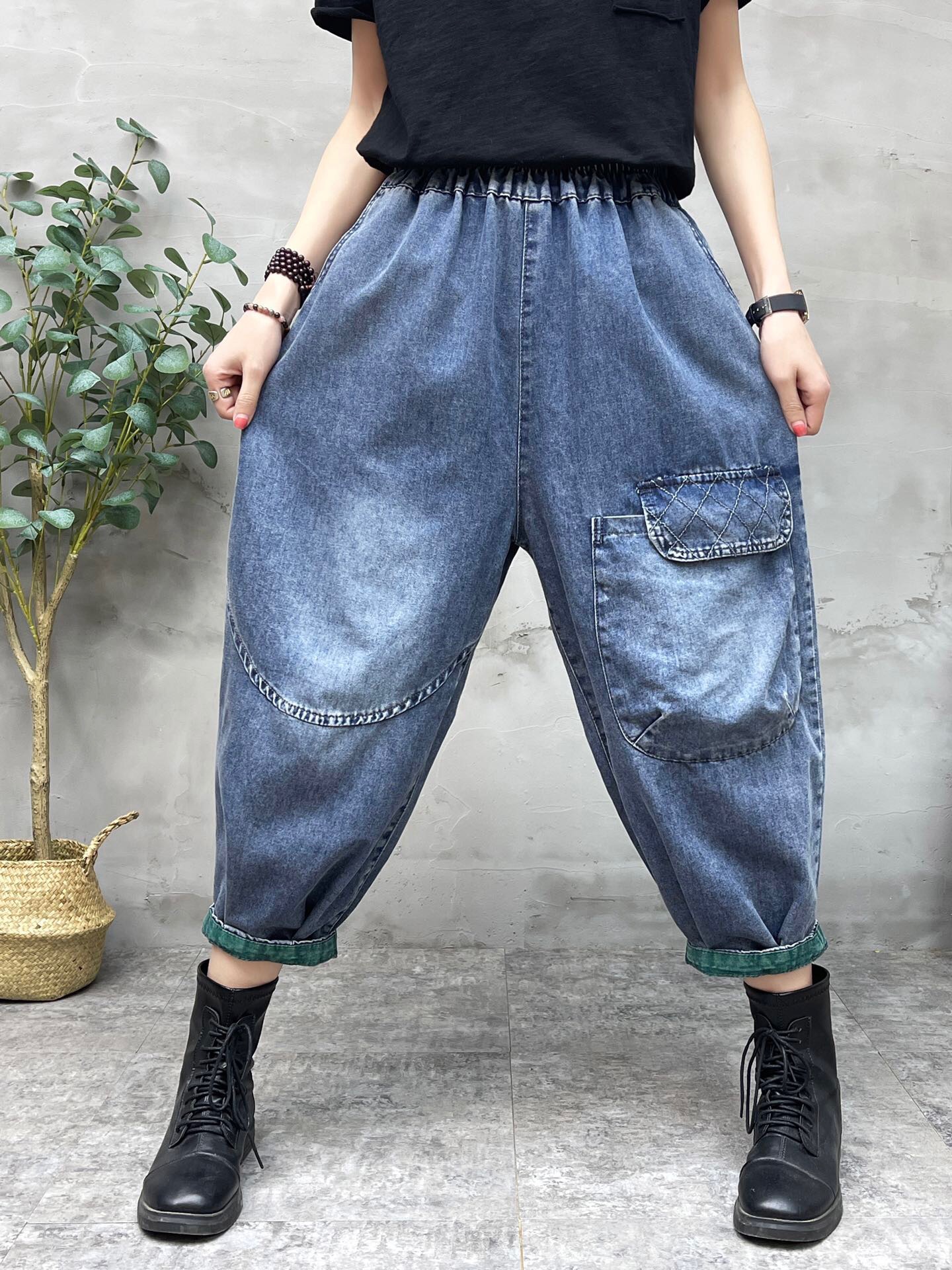 2022年春季新款韩版宽松大码牛仔裤松紧腰水洗大口袋个性老爹垮裤