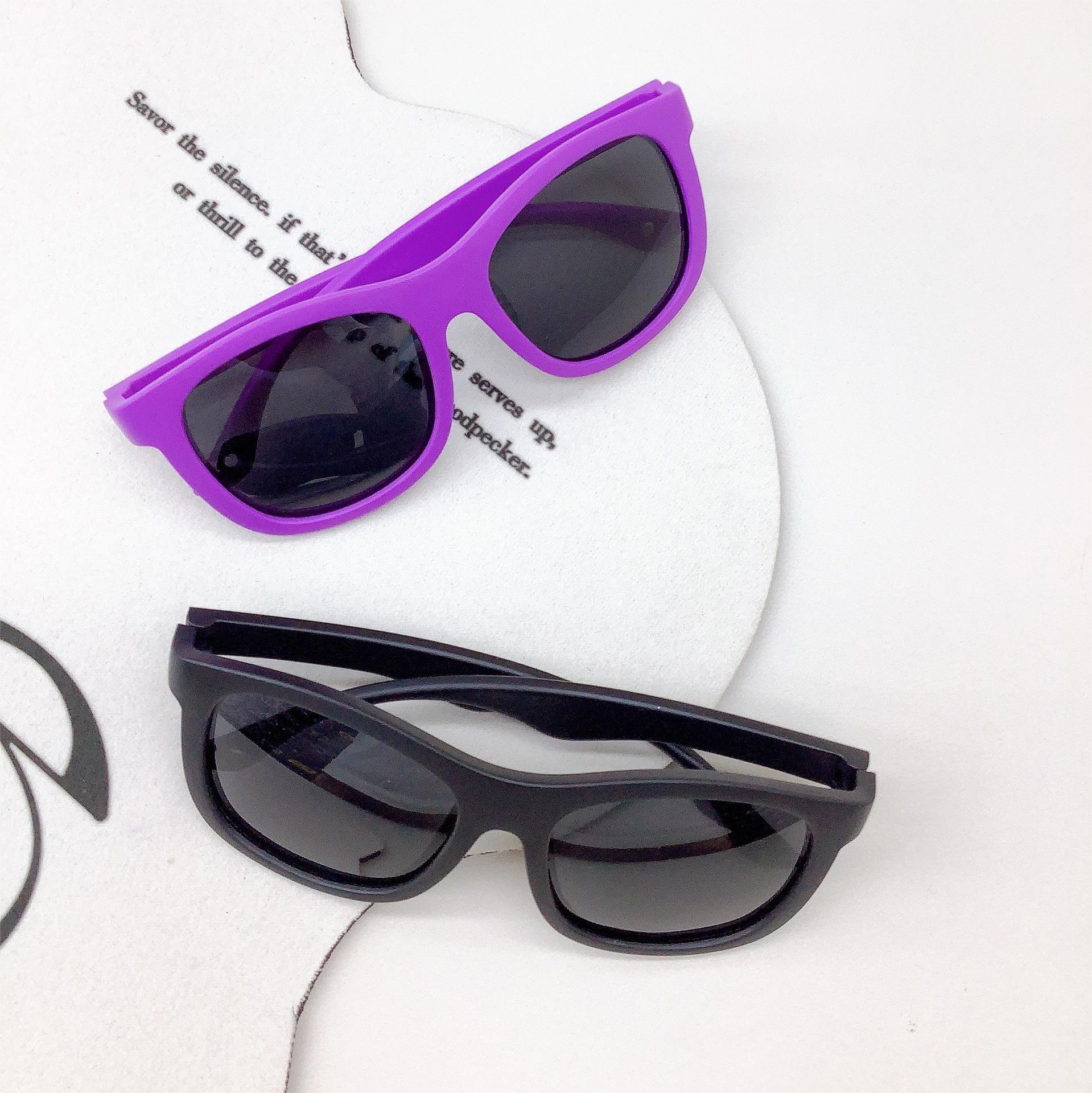 Cute Fashion Kids Sunglasses Retro Square Frame Silicone Polarized Boys and Girls UV Protection Sun-Resistant Sunglasses