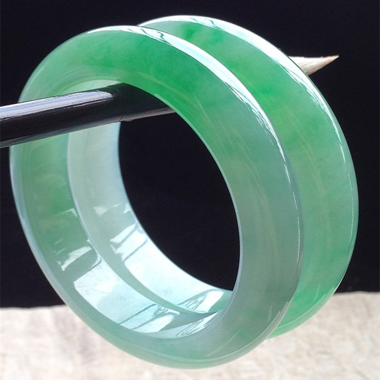 缅甸老坑阳绿冰种翡翠玉镯冰飘花满绿手镯女款