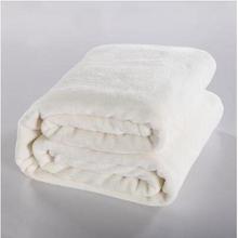 白色法兰绒毛毯黑色毯子礼品毯盖毯宾馆洗浴床单珊瑚绒纯色毯批发