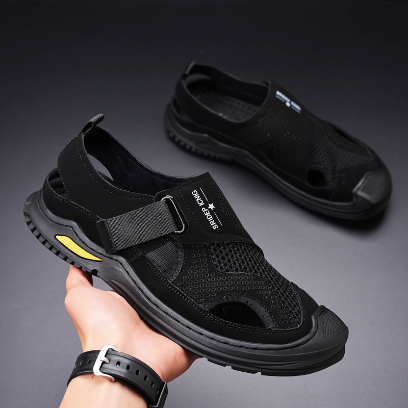 Men's Shoes 2023 Summer New Hollow Breathable Driving Dad Soft Bottom Casual Hole Closed Toe Slip-on Sandals Men