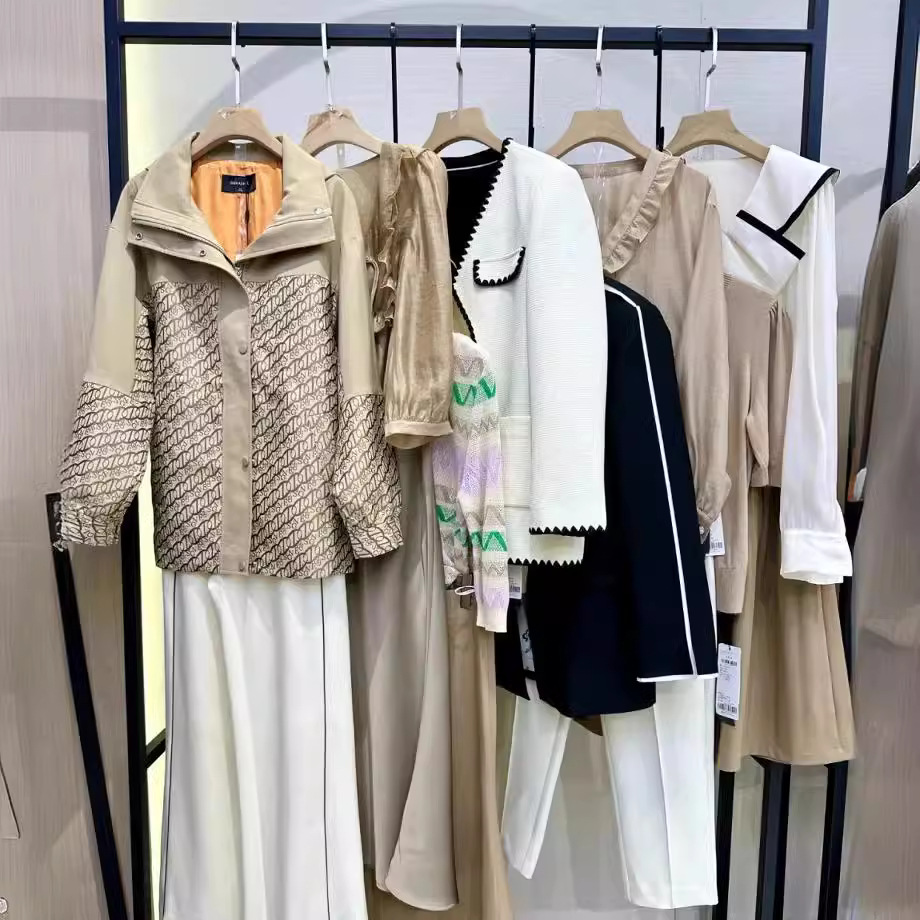 专柜撤柜杭州女装品牌秋装走份批发迪卡轩南油尾单女装货源供应链