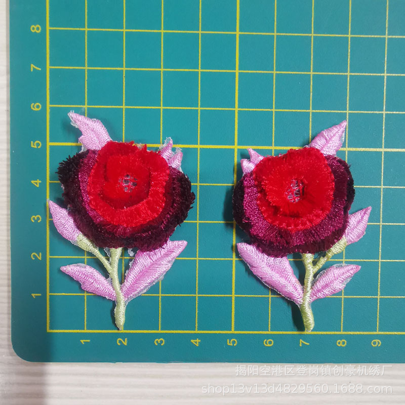 创豪绣品 现货厂家直销对称玫瑰花朵刺绣布贴衣服贴花服装辅料