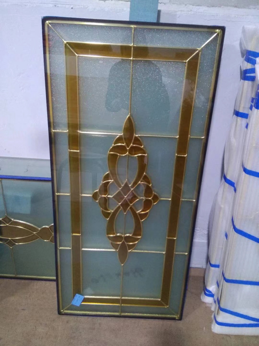 厂家直销铜条镶嵌艺术工艺玻璃 移门橱柜酒柜衣柜门隔断实木门