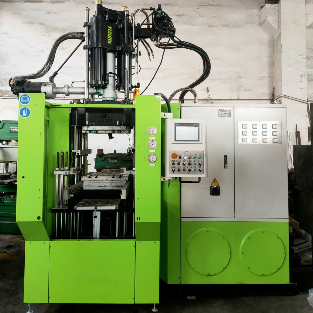 二手伊之密200吨3rt橡胶注射成型机   成色9.5