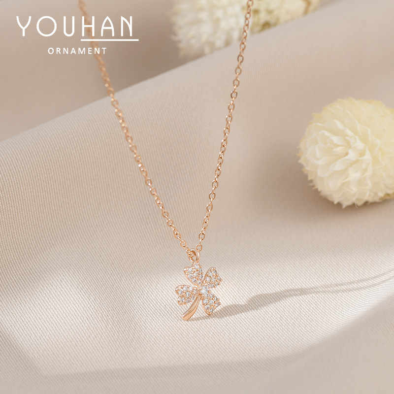 Real Gold Plating Inlaid Zircon Temperament Clavicle Chain Female Xiao Zhong Said the Sense of Design Lucky Four-Leaf Clover Necklace All-Match Necklace