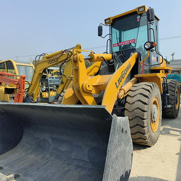 新疆口岸外贸出售;二手装载机柳工30 50 60铲车高配置