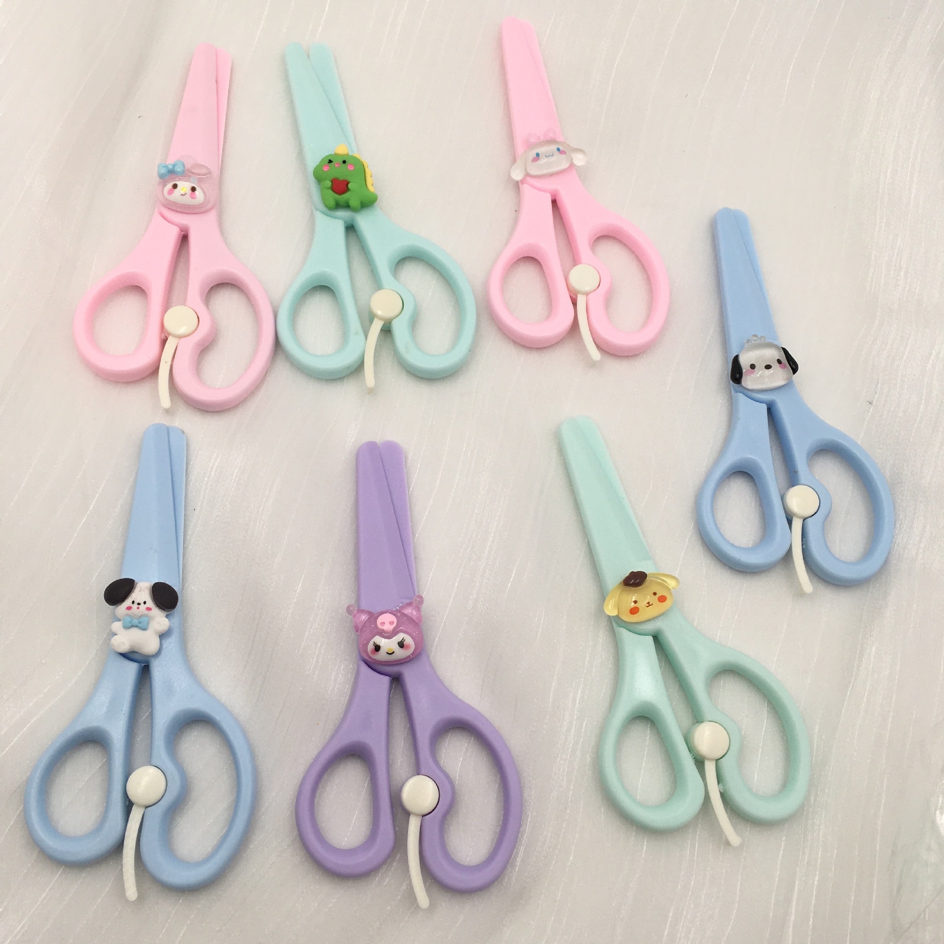三丽鸥剪刀马克龙色库洛米美乐蒂玉桂狗diy手账手工剪纸美工裁刀