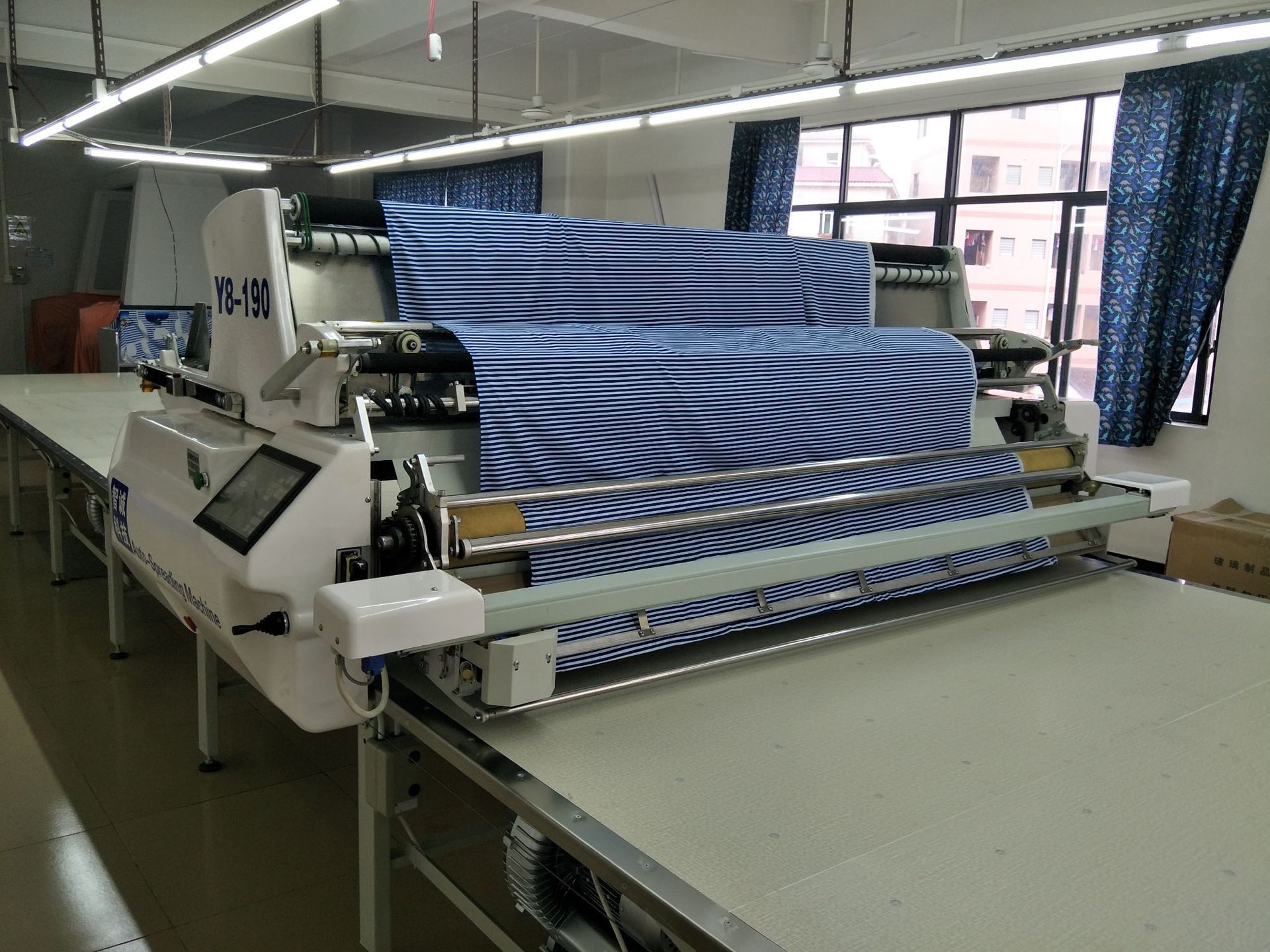 新款(圆筒/开幅 /针织/梭织)三用型自动铺布机自动拉布机拉布机