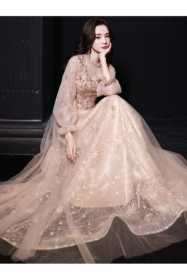 长袖婚纱礼服款式晚礼服流行元素绑带婚纱礼服摆型a字裙适用场景婚庆