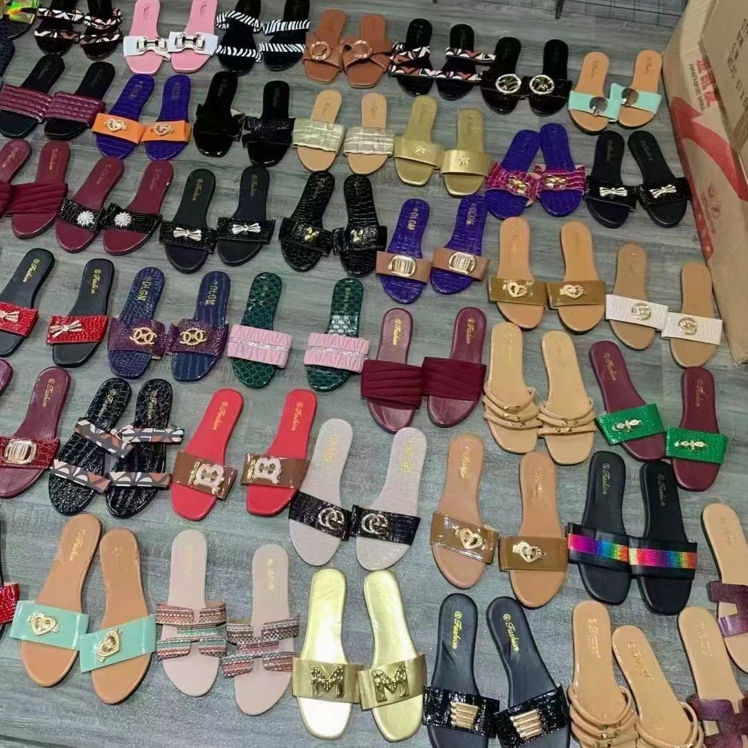 跨境贸易外贸装柜出口非洲特选鞋子女士凉拖鞋低价批发女鞋洞洞鞋