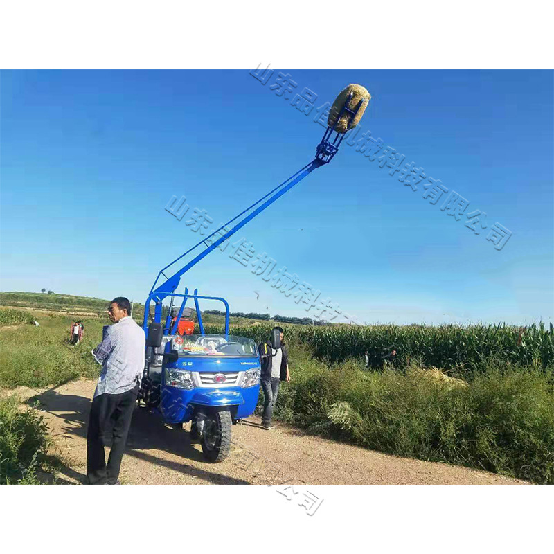 移动式柴油草捆装卸车 农户草捆自动捡拾装车机 秸秆稻草装车机