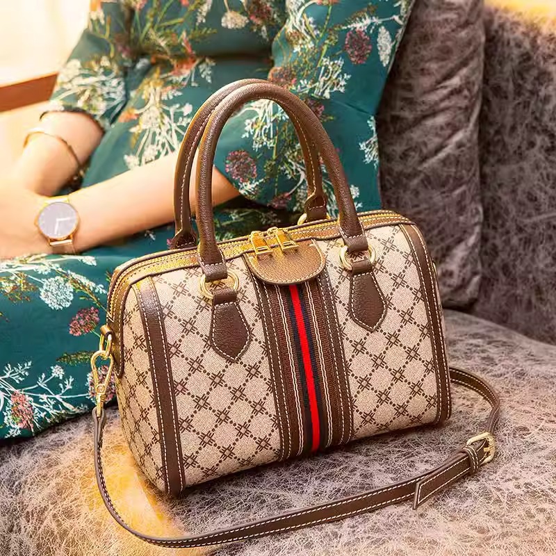 奢侈品大牌斜挎枕头包高级感女士大容量真皮包包女手提包2024新款