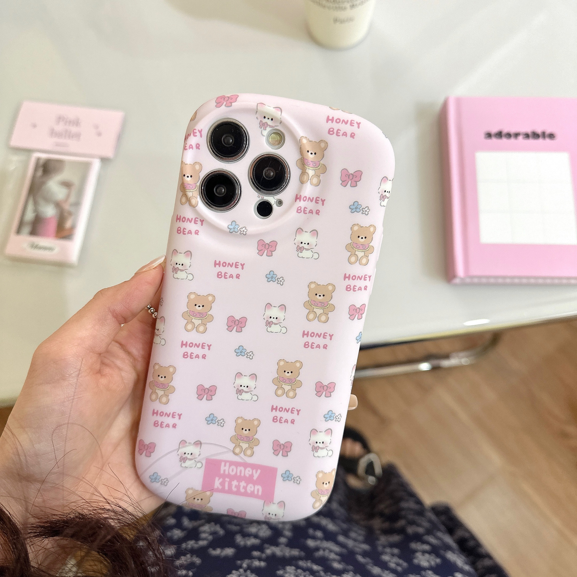 粉色小熊兔子适用iphone14pro max苹果15手机壳13/12新款11硅胶壳