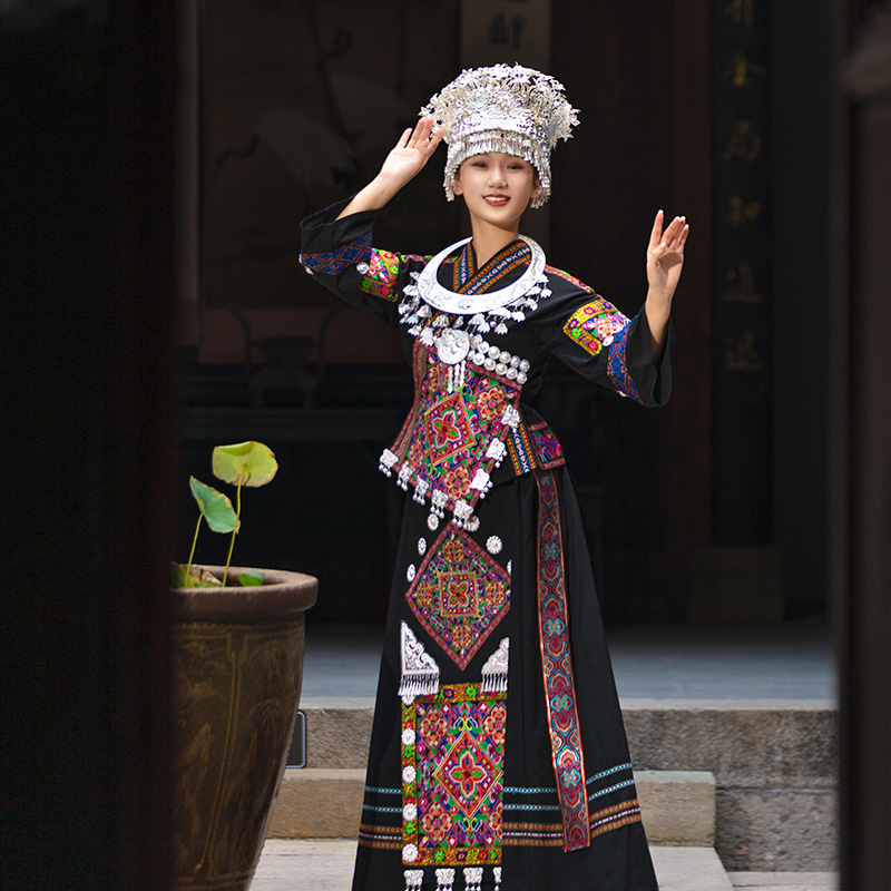 苗族服装女贵州苗疆少女裙子湘西苗家土家族少数民族服饰舞蹈衣服