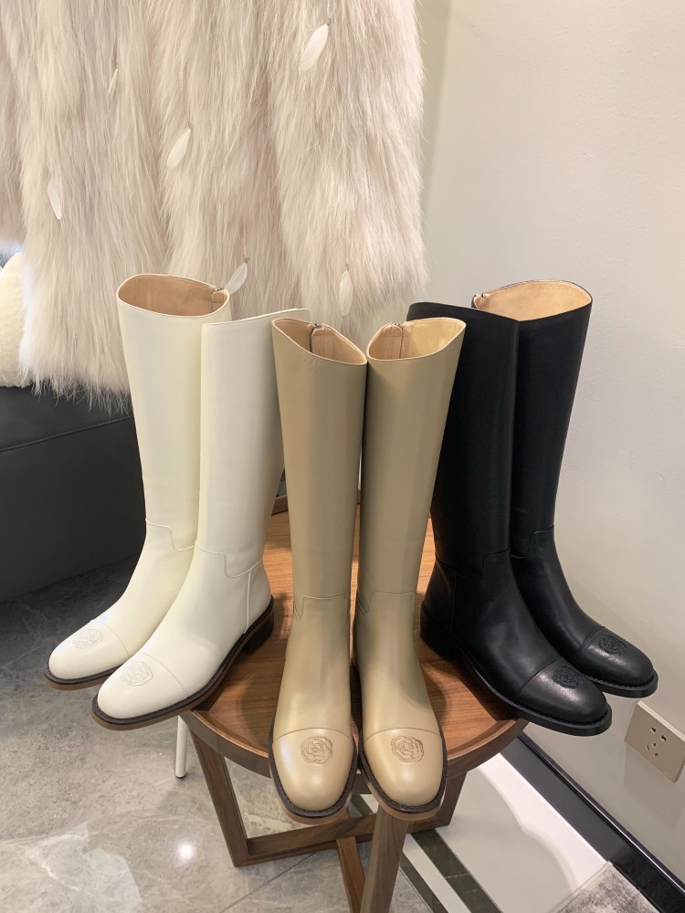 小香风牛皮山茶花加厚保暖平底骑士高筒靴女显瘦加绒不过膝长靴子