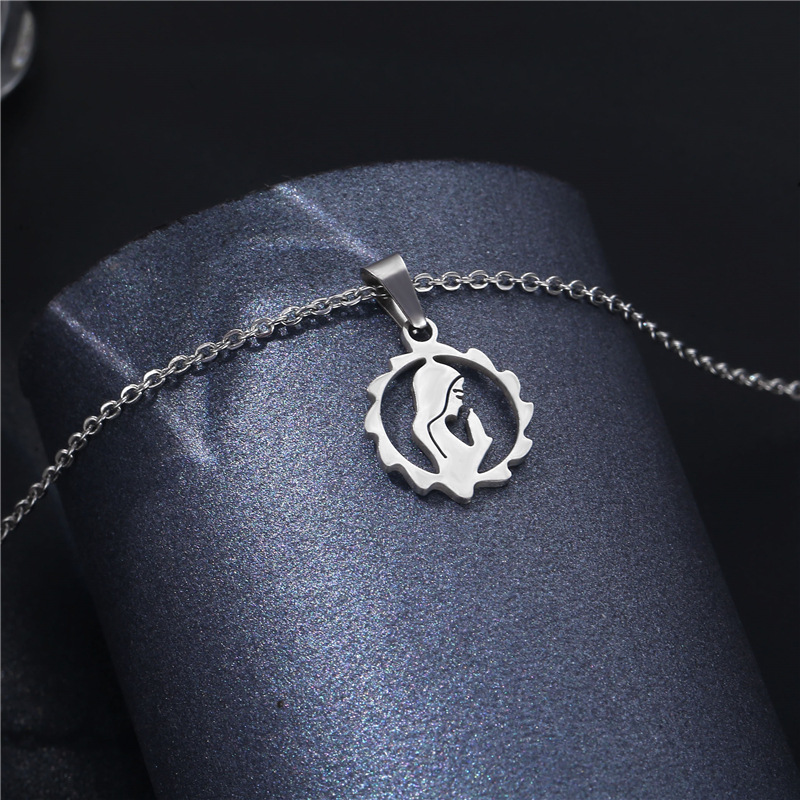 Cross-Border Creative Hot Titanium Steel Stainless Steel round Mother Pendant Women's Mother's Day Necklace Can Be Graphic Customization