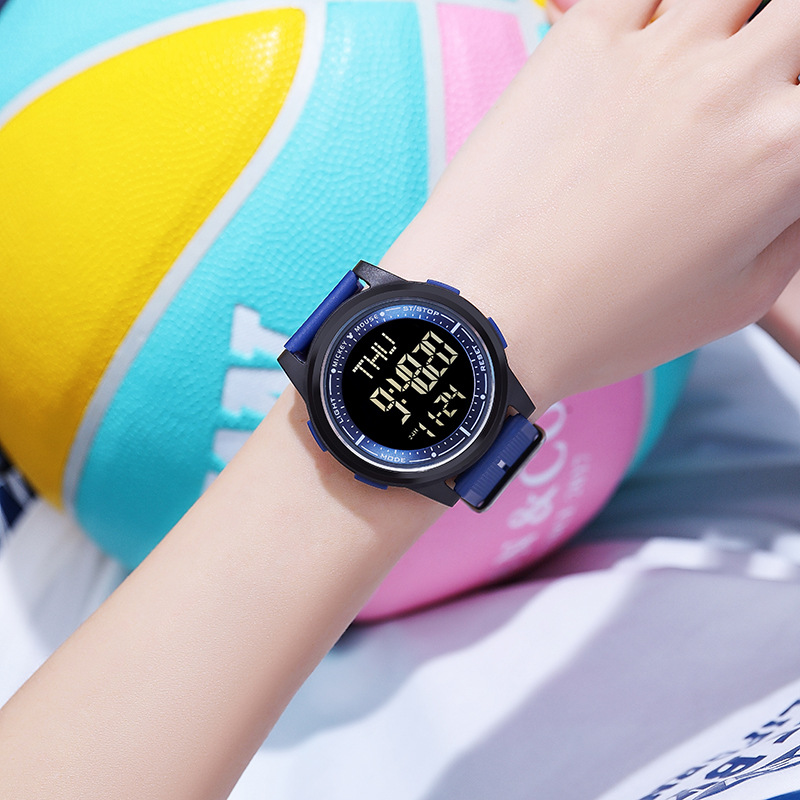 迪士尼电子手表 男孩防水超薄男表 迪士尼中学男学生电子表199