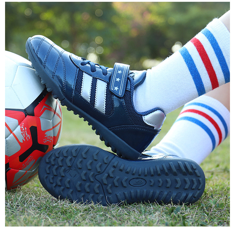 足球鞋碎钉男童女生小学生儿童青少年专业训练比赛足球鞋批发出口