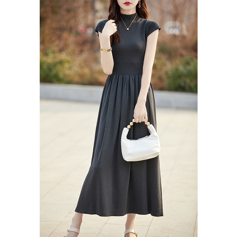 赫本风爆款曲珠连衣裙子2024夏季新款女装法式气质高级感显瘦长裙