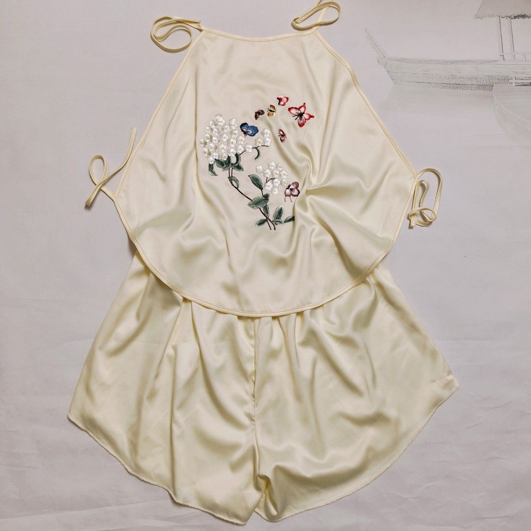 苏绣刺绣成品真丝女成人肚兜复古中国风内衣丝绸女士吊带肚兜套装