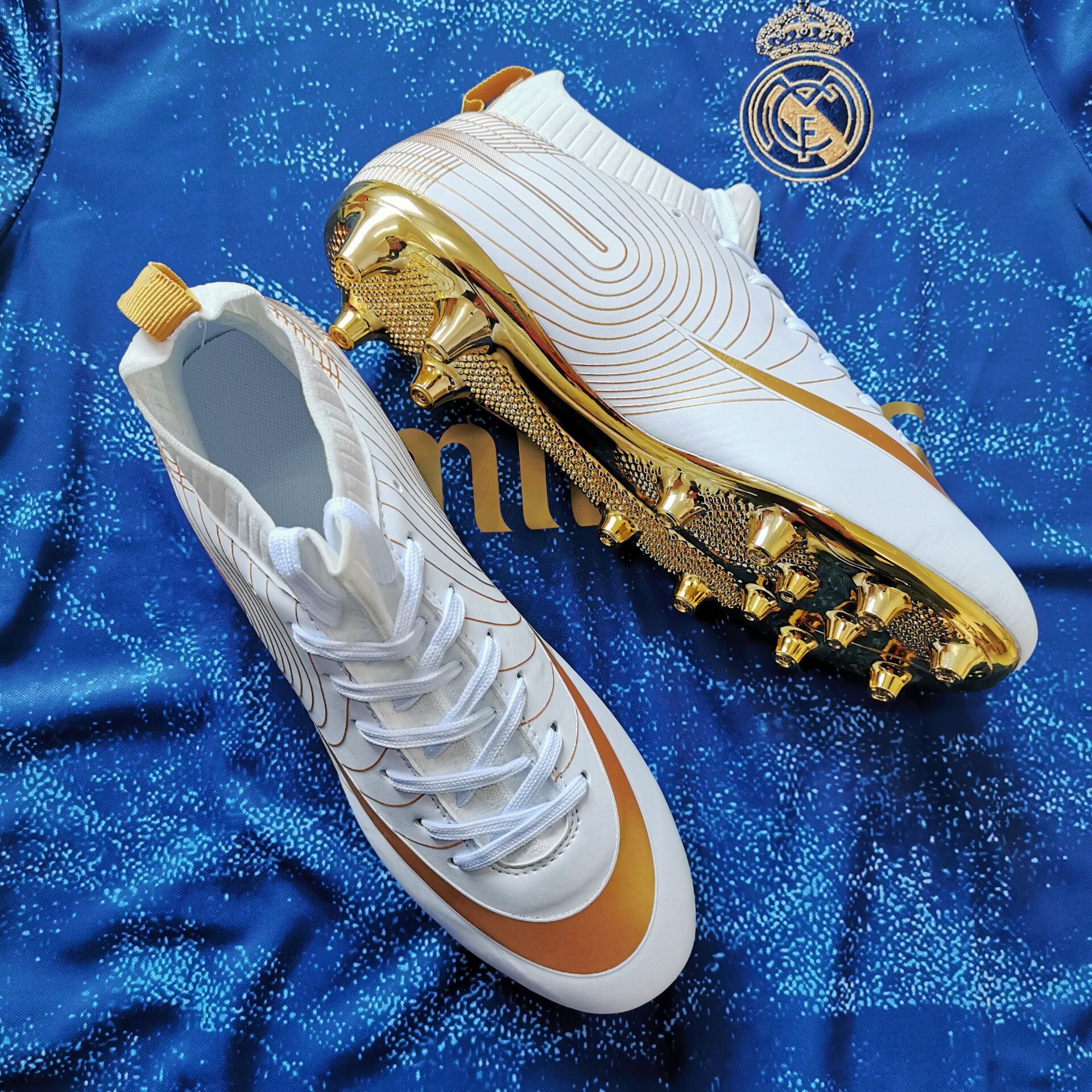 2022ag长钉足球鞋男时尚新款高帮足球鞋青少年比赛足球鞋人造草地