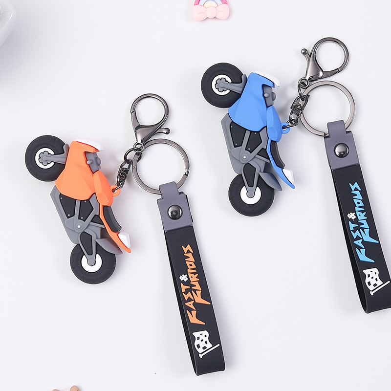 Creative Cool Motorcycle Keychain Cute Motorcycle Boys Jewelry Pendant Trendy Cool Schoolbag Ornaments Gift Wholesale