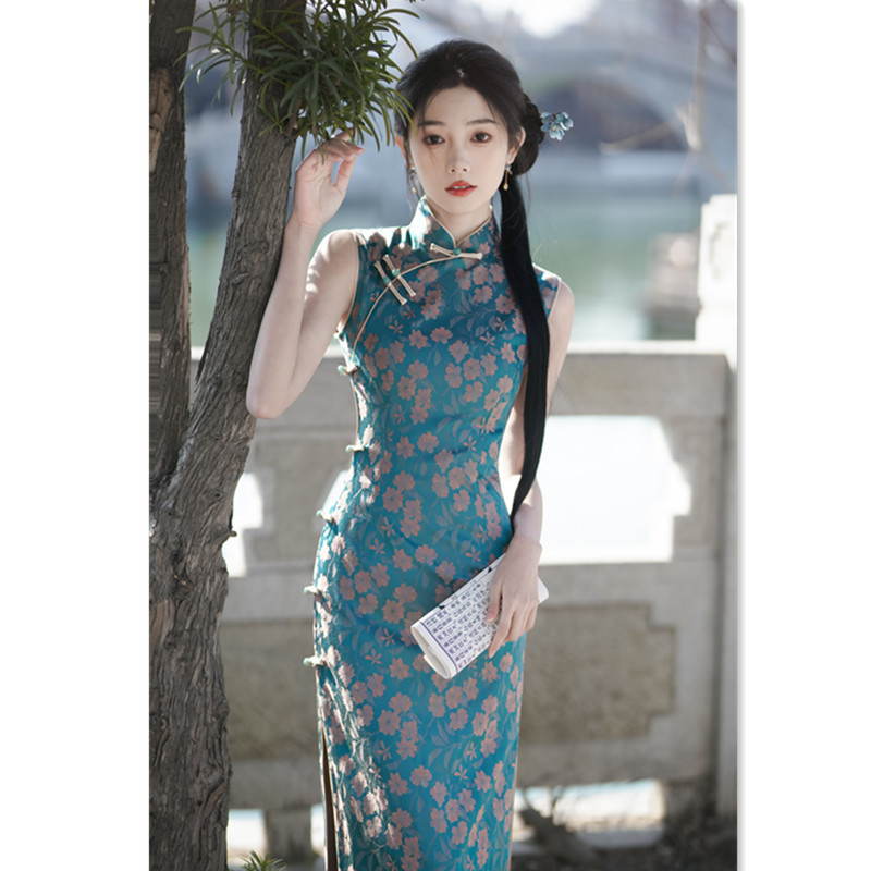 艾旗绣时尚改良年轻少女款长款提花无袖旗袍2024春夏新款日常旗袍
