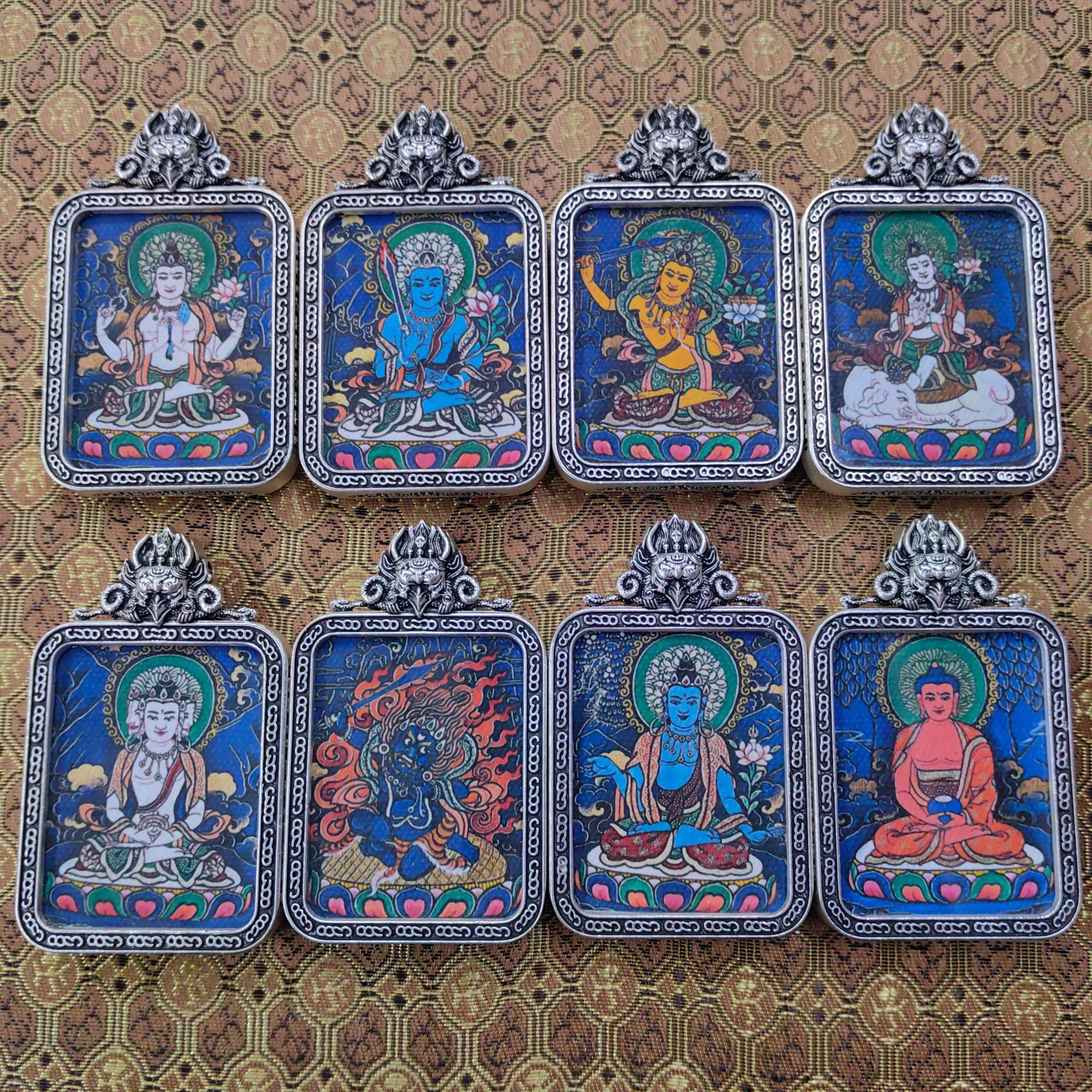 新款八大守护神唐卡雪狮子噶乌盒蓝唐文殊随身小唐卡吊坠旅游纪念