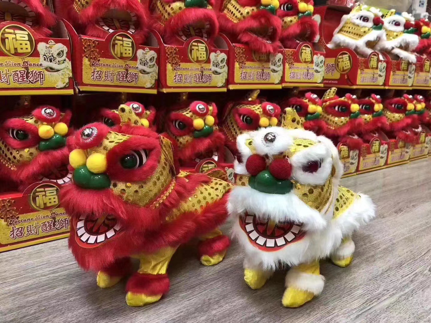 【每箱装量】 18盒/箱【产品名称】年货招财醒狮产品信息订货一箱起批