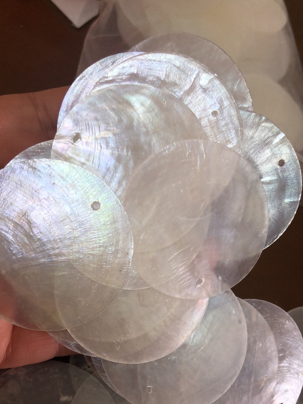 贝壳画云母片天然圆片镜贝婚礼装饰贝母片diy灯具风铃配件速卖通