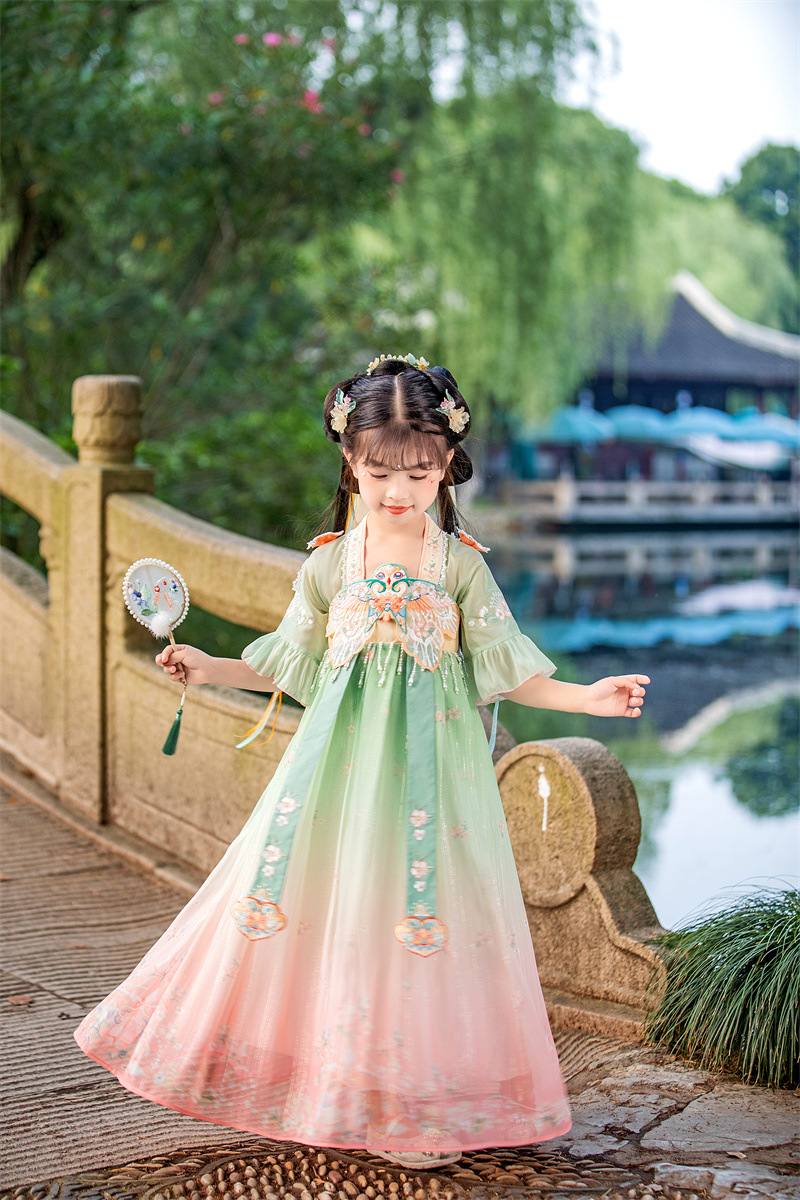 童装汉服儿童批发夏装古风刺绣国风小女孩连衣裙齐胸襦裙宝宝服装