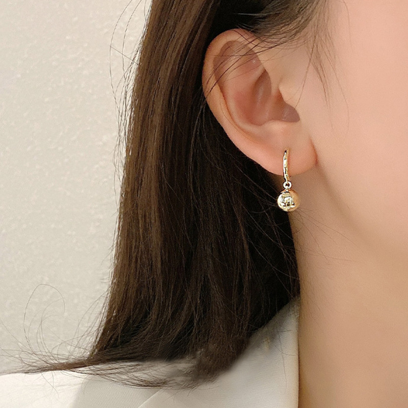 Earrings Women's Summer Golden Ball Ball Eardrops 2023 New Trendy Metal Ear Cuff South Korea Simple Graceful Earring Ornament