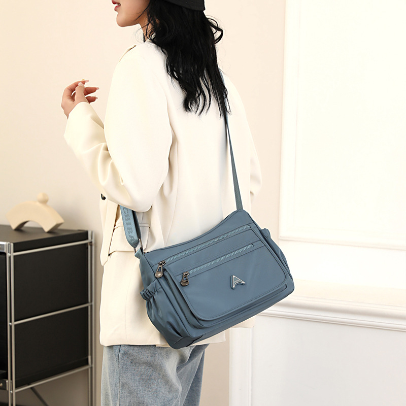 Factory Wholesale New Mother Bag Nylon Lightweight Shoulder Bag Retro Casual Middle-Aged Women's Bag