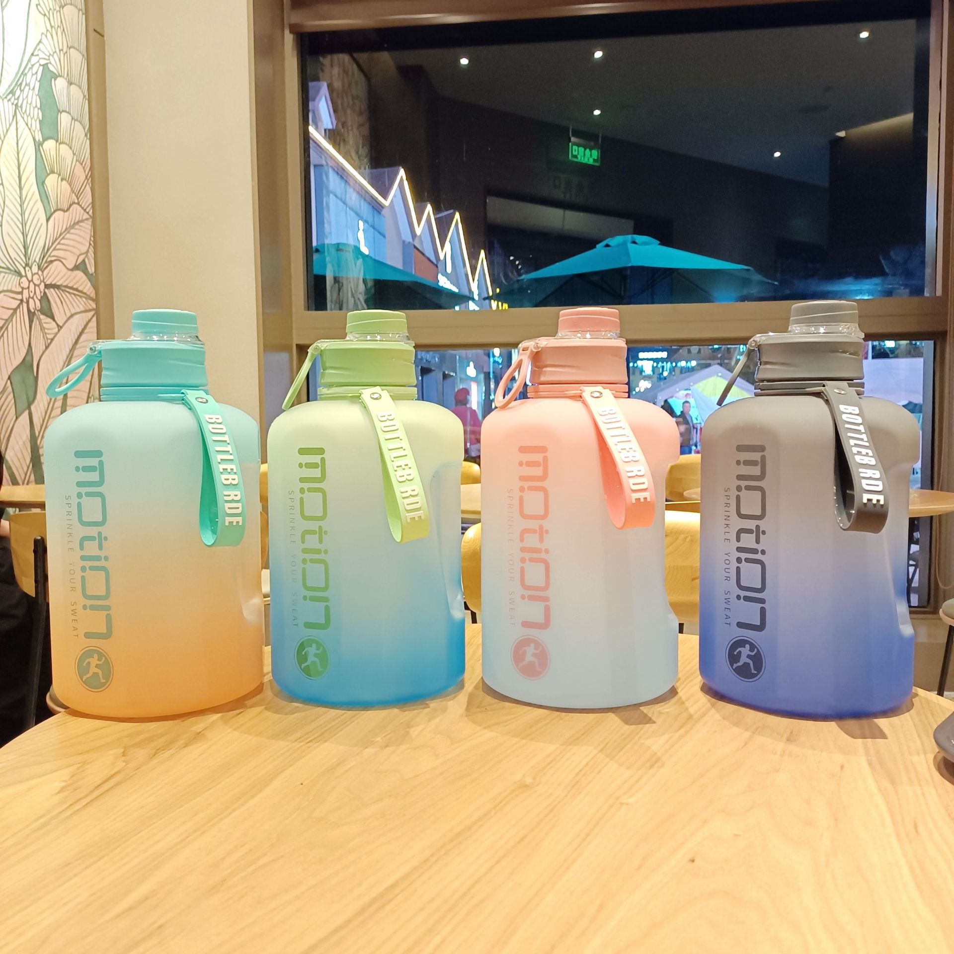 时尚网红吨吨水桶杯大容量健身达人运动水壶pc耐高温磨砂塑料水杯