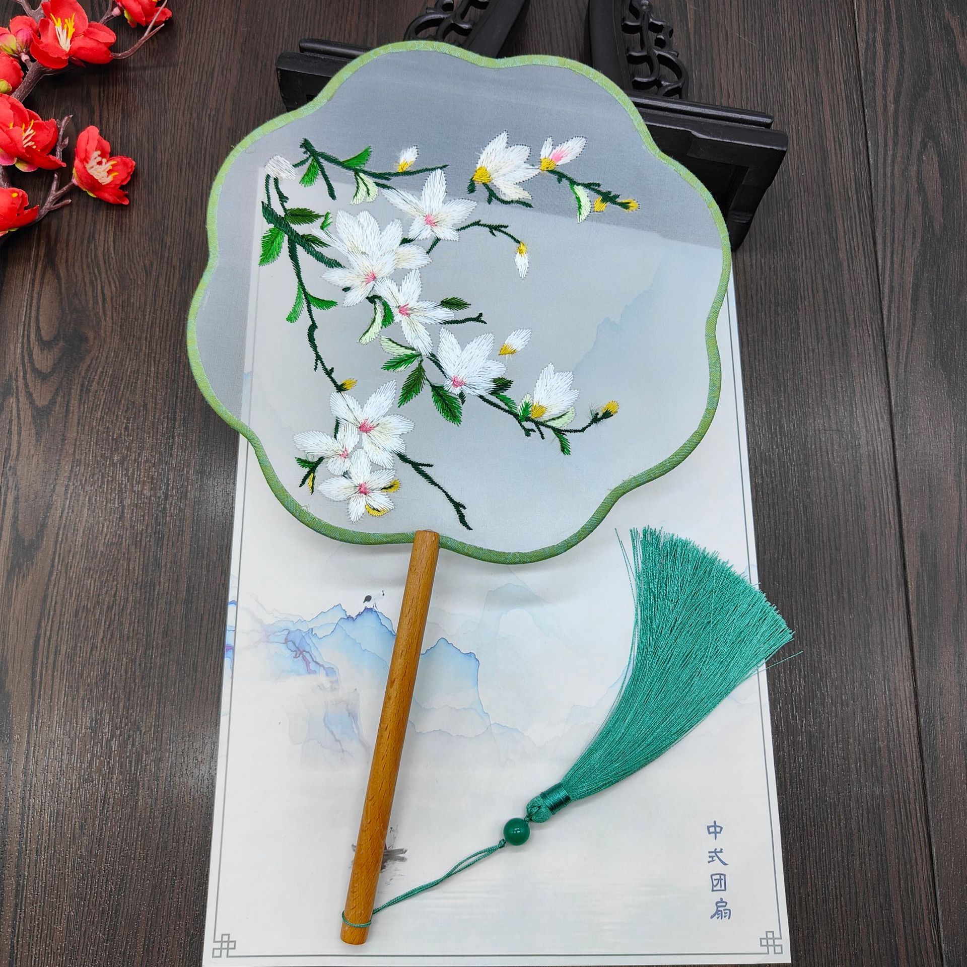 圆形双面刺绣中国风摄影拍照彼岸花团扇宫廷扇汉服女夏舞蹈绣花扇