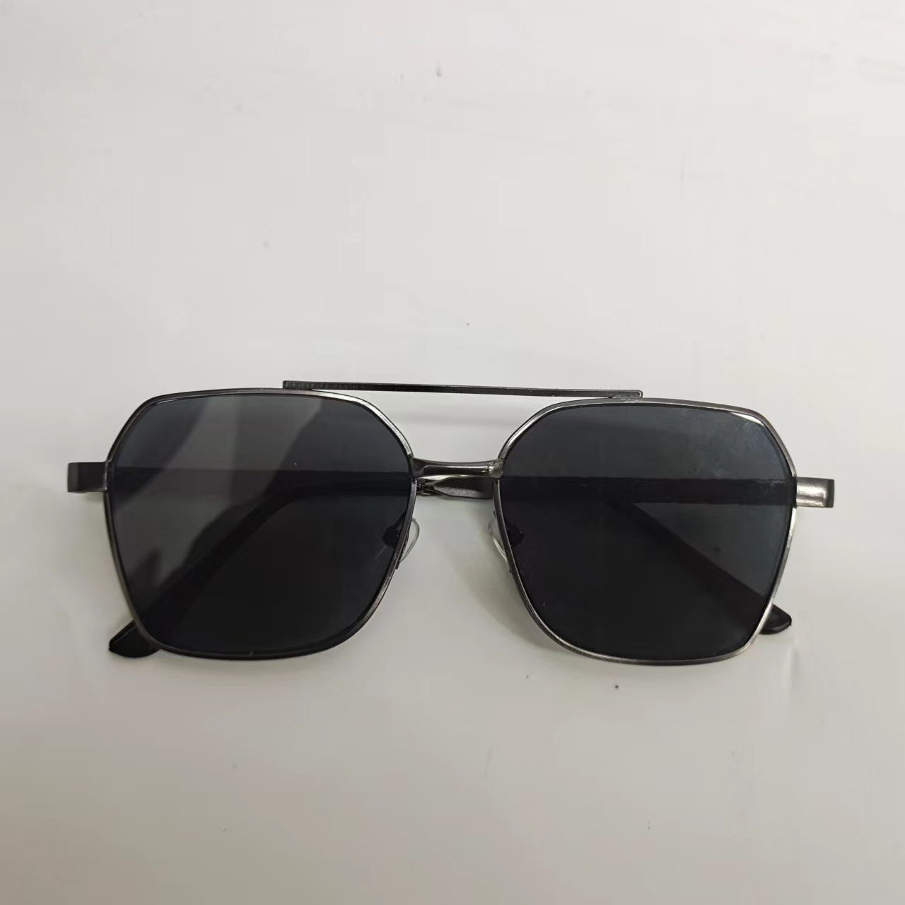 New Square Sunglasses Metal Sun Glasses Wholesale Fashion Sunglasses Driving Stall E-Commerce Drainage Supply