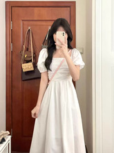 法式赫本风白色方领连衣裙女夏季2024新款收腰显瘦小个子仙女长裙