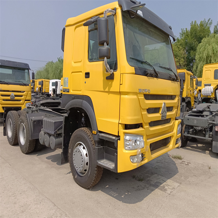 出口二手豪沃港口码头牵引车头 二手重体牵引车371马力 牵引卡车