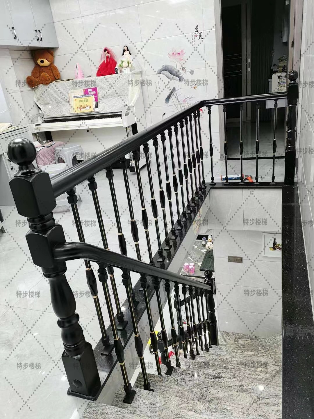 室内铝镁合金立柱楼梯扶手欧式楼梯扶手简约现代轻奢风格栏杆铝艺
