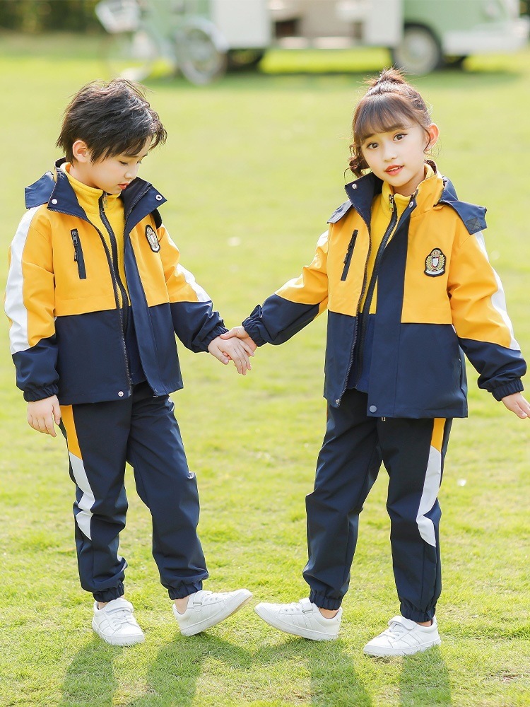 幼儿园园服黄色冬