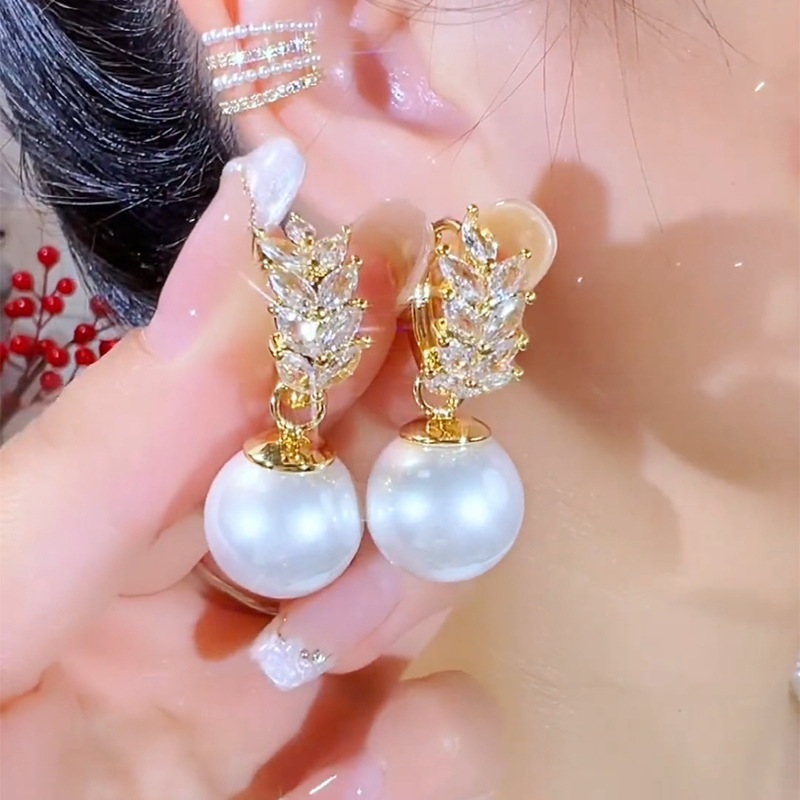 2023新款时尚粉色珠珠耳环轻奢高级感锆石麦穗耳扣简约耳钉耳饰闪