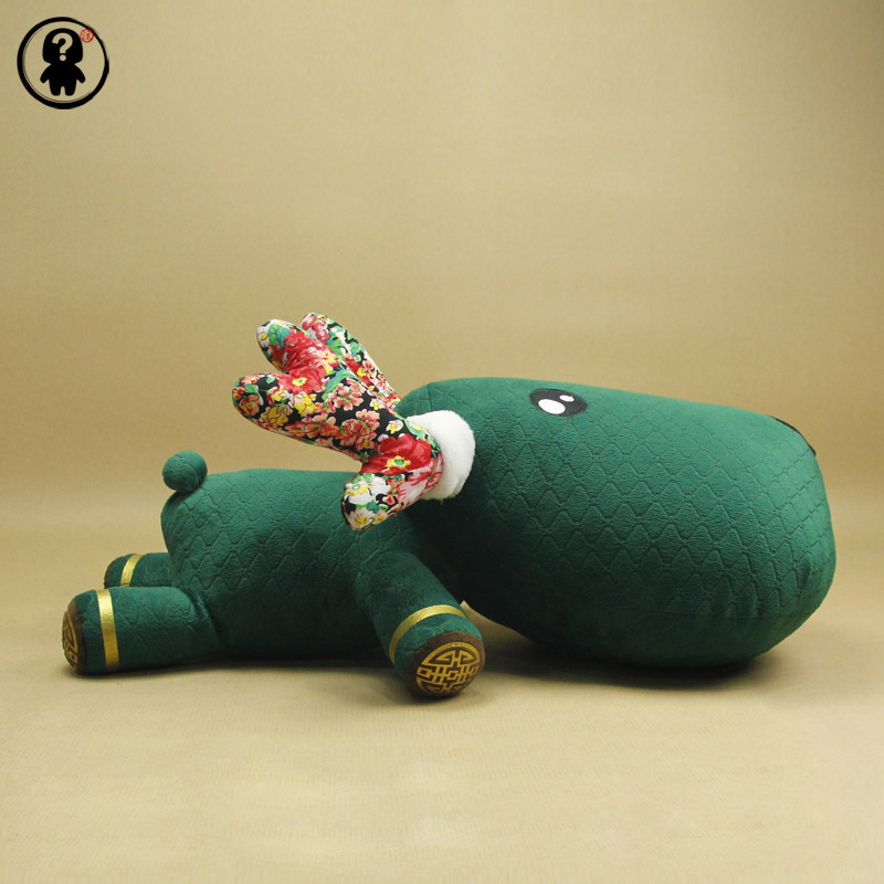 一鹿平安限量版大号鹿皇可拆卸竹炭抱枕公仔摆件去味竹炭包